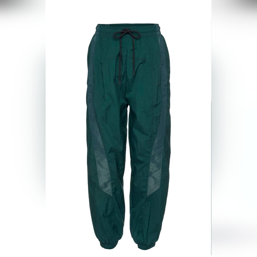 🌸2 For $25🌸 NWOT Reebok Shiny Woven Track Pants